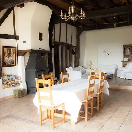 Le Grand Larrocq Bed and breakfast Misson